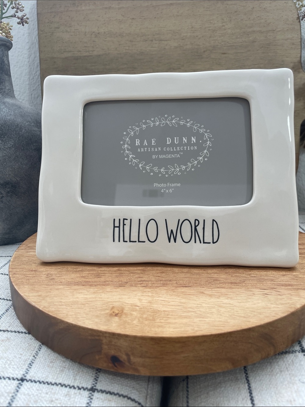 SALE! NEW Rae Dunn Cream Ceramic Frame with Black 'HELLO WORLD' 4”x6”